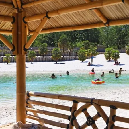 Confort Pour 12 Pers: Double Mobile-home Avec Terrasse - Api-1-52-1604 * Mezos
